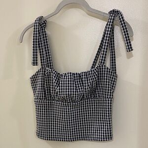 Lulu's Black and White Houndstooth Crop Top NWT